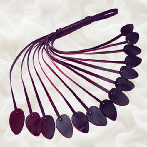 Flogger de cuero negro "lenguas de gato" fetish bdsm